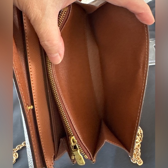 Louis Vuitton Sarah Monogram Wallet Comes With COA - Picture 10 of 16